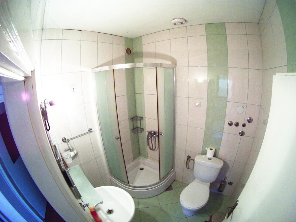 'By The Lake' Apartments Ohrid Phòng bức ảnh