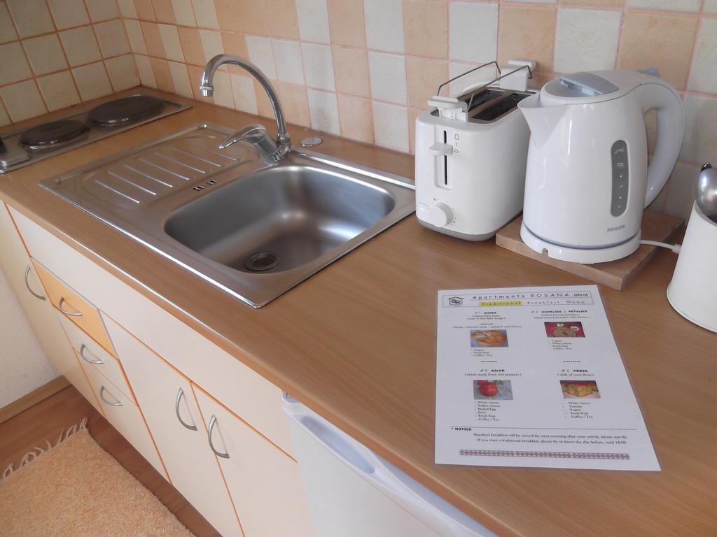 'By The Lake' Apartments Ohrid Ngoại thất bức ảnh