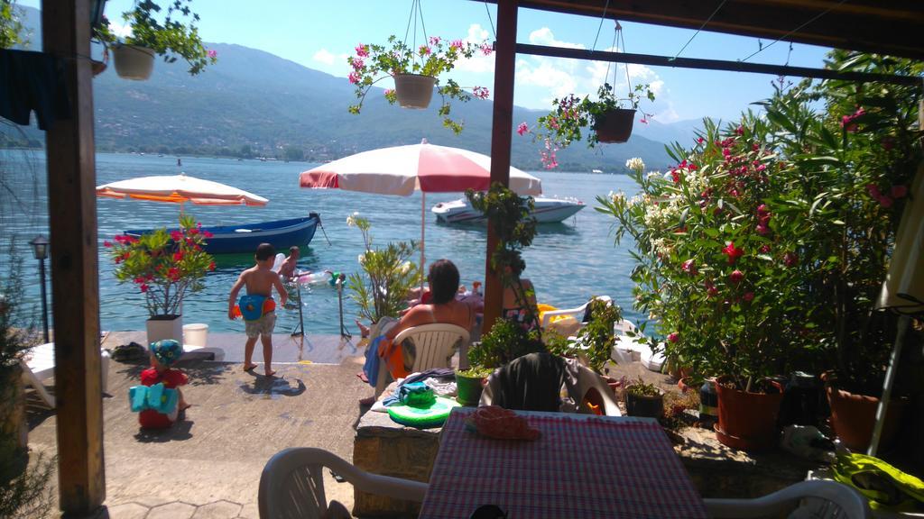 'By The Lake' Apartments Ohrid Ngoại thất bức ảnh