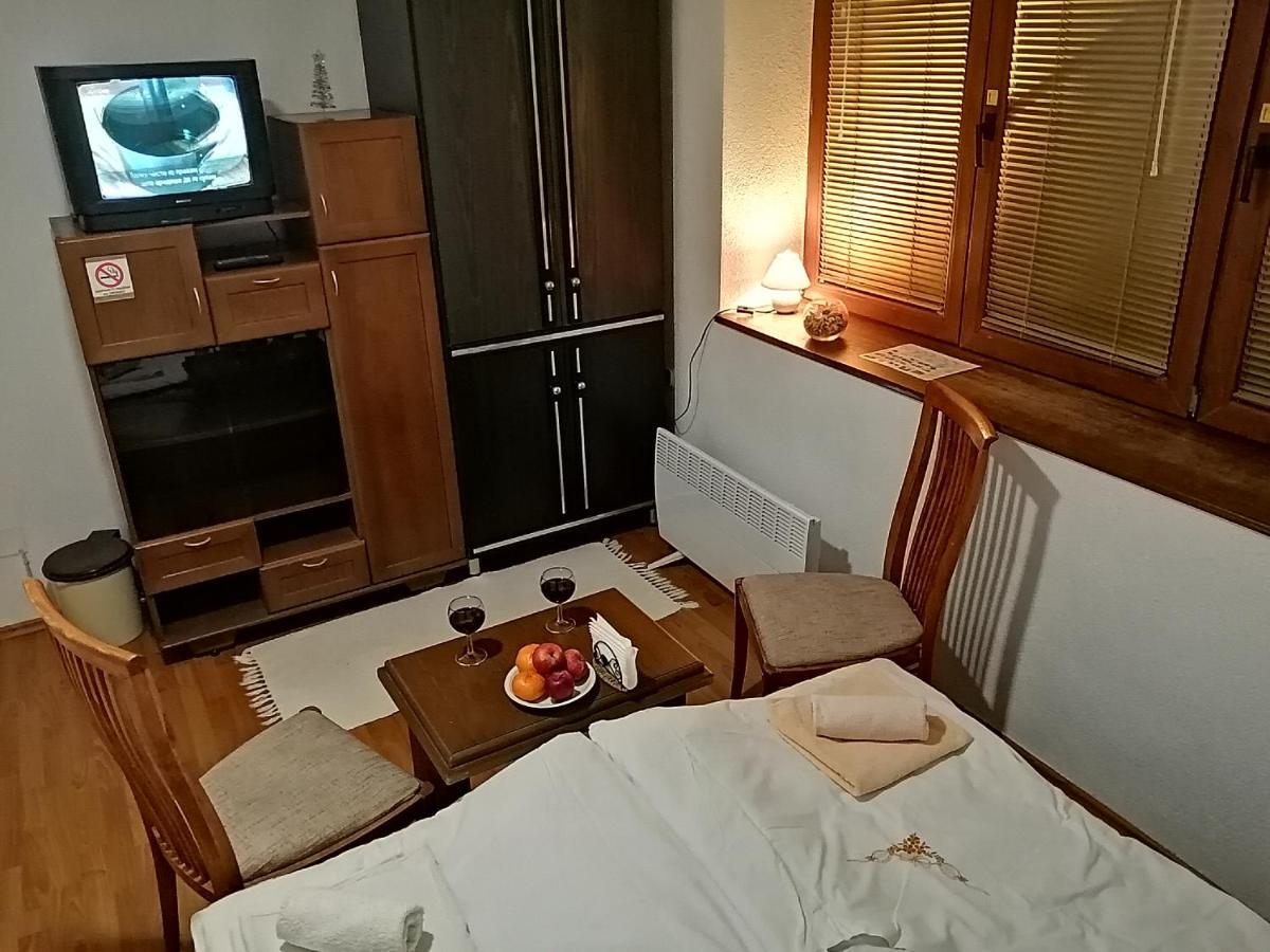 'By The Lake' Apartments Ohrid Ngoại thất bức ảnh